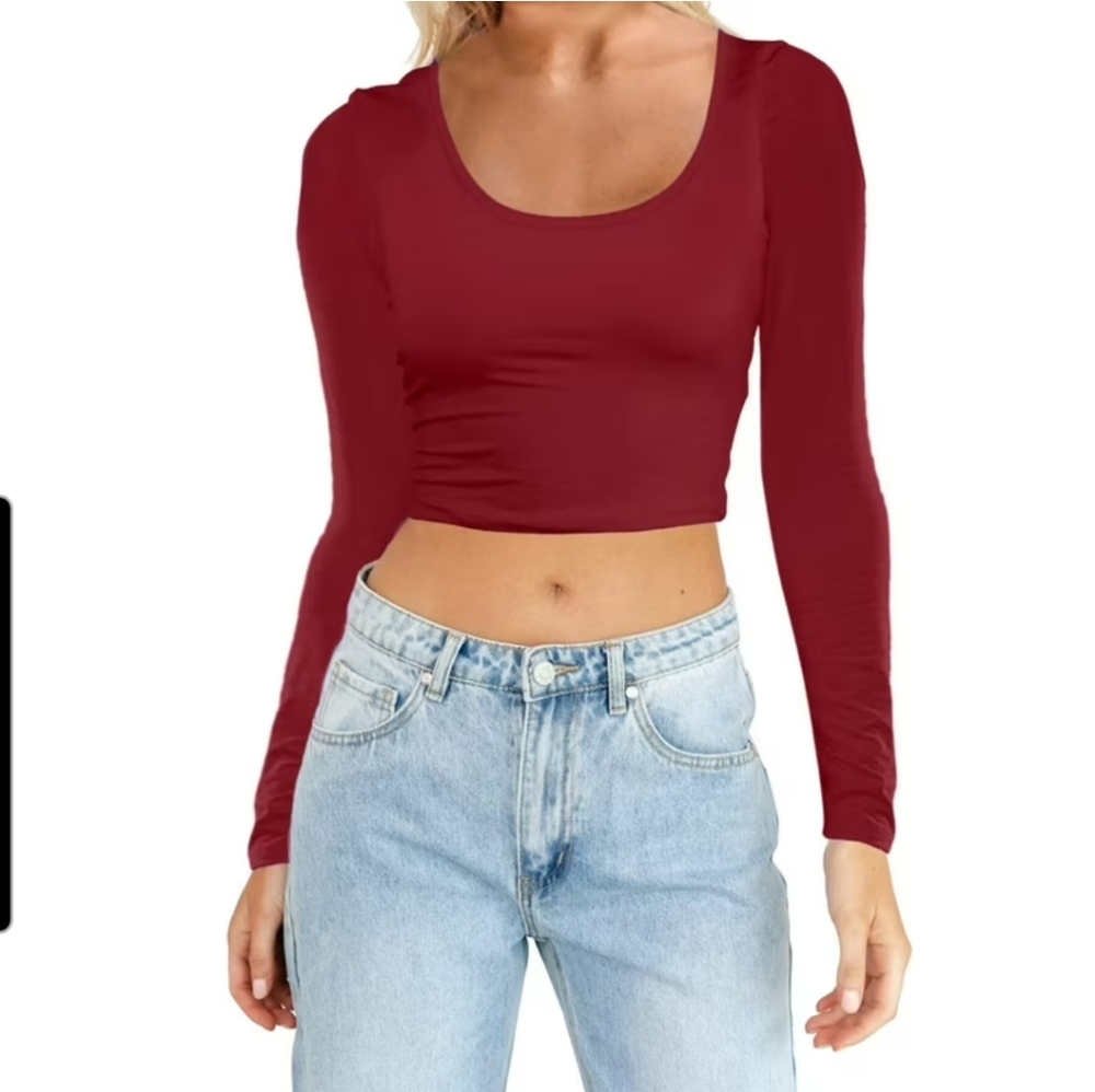 Kancehinage Red Crop Athletic Top